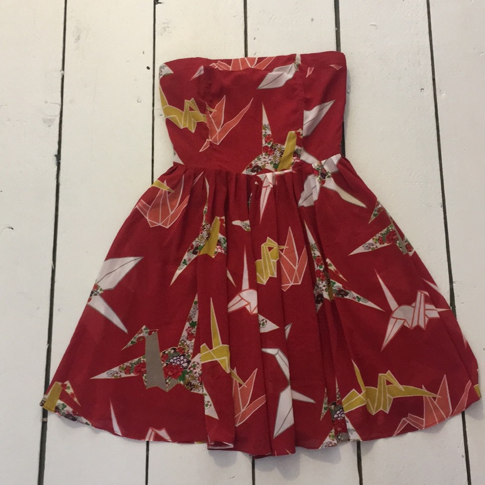 Levi’s strapless dress origami crane design